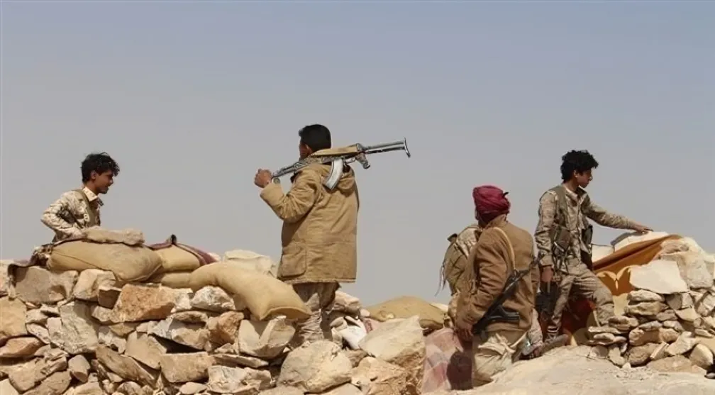 مقتل وإصابة 3 من عناصر مليشيا الحوثي في اشتباكات مع الجيش غربي تعز
