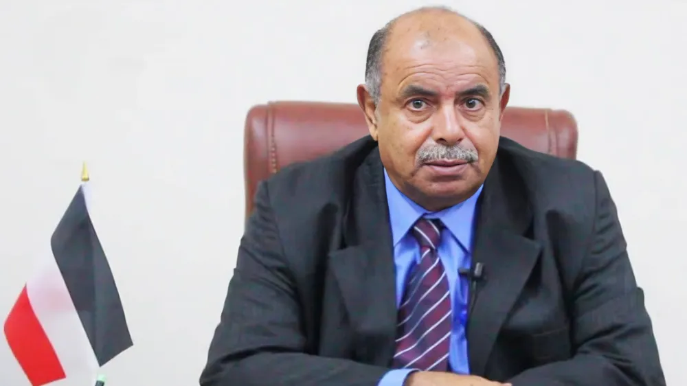 قرار لمحافظ حضرموت يشدد الرقابة على المنافذ ويمنع وصول المحظورات إلى الحوثيين