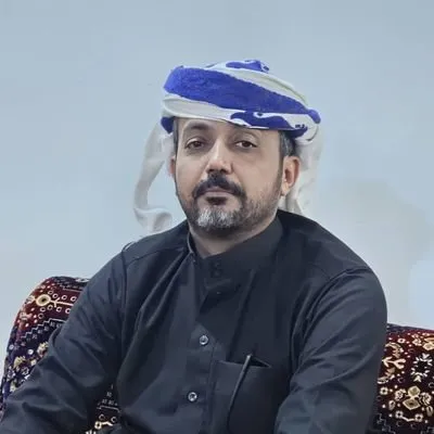 احتفى بـ«جيش الجنوب».. البطاطي يسأل المحرمي: وماذا لو احتفى الحوثي بجيش الإمامة؟
