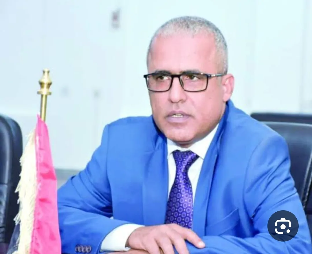 وزير سابق: ميناء المخا حوّل تعز إلى بوابة لتهريب البضائع نحو مناطق الحوثيين