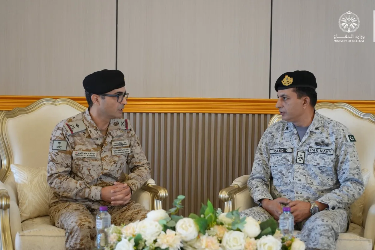 السعودية تدشن العمل الفعلي للتحالف البحري وتعلن ضابطاً باكستانياً نائباً لقائده