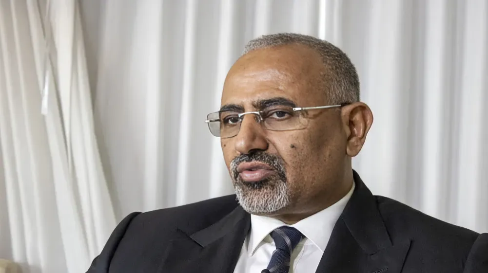 الزبيدي يهاجم السعودية: فككت قواتنا وخلقت فراغاً أمنياً في باب المندب والبحر الأحمر استغلته إيران