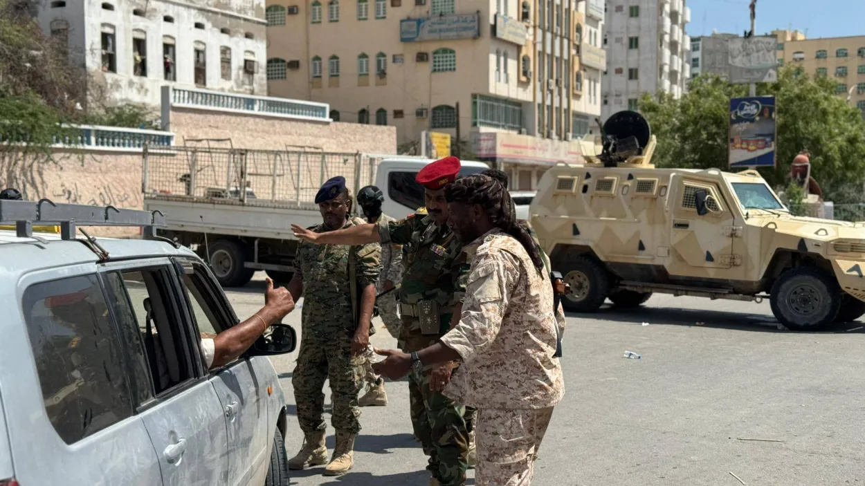 من الجنود المنتشرين لضبط الأمن في المكلا 