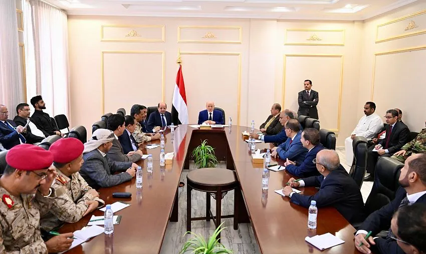 من لقاء رشاد العليمي بعدد من القيادات المدنية والعسكرية من أبناء الضالع 