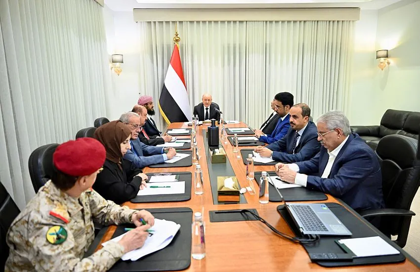 بعد الهجوم الحوثي.. مجلس الدفاع الوطني يعلن رفع الجاهزية العسكرية واستمرار انعقاده حتى إشعار آخر