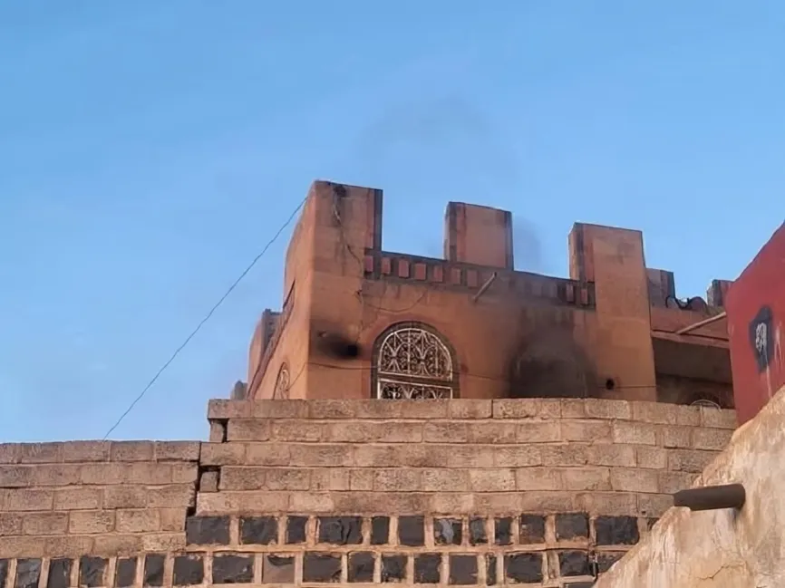 إحراق منزل في صنعاء