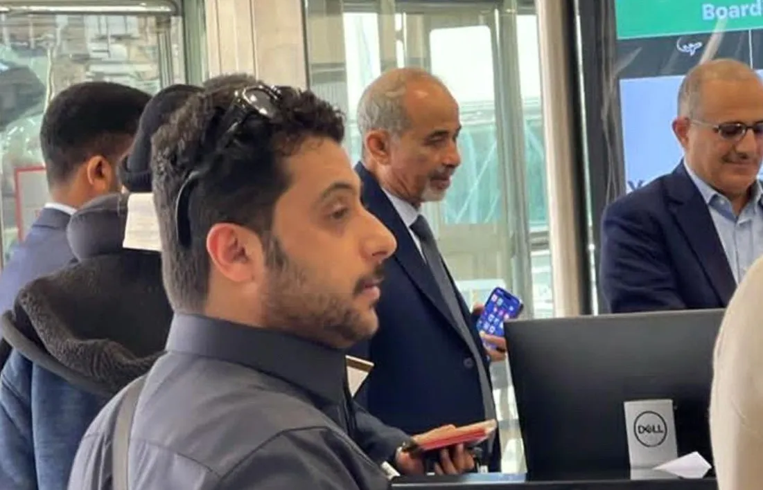  وصول عضو الرئاسي محمود الصبيحي بمعية وزراء إلى عدن