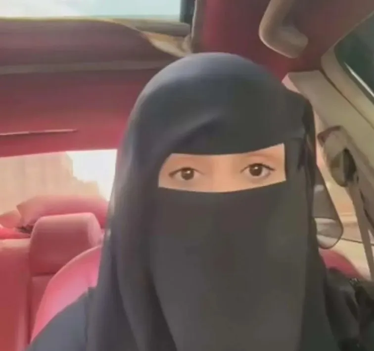 دفعت 17 ألف ريال سعودي كـ"فدية" .. محامية تروي تفاصيل صادمة عن اختطافها من قبل الحوثيين في إب