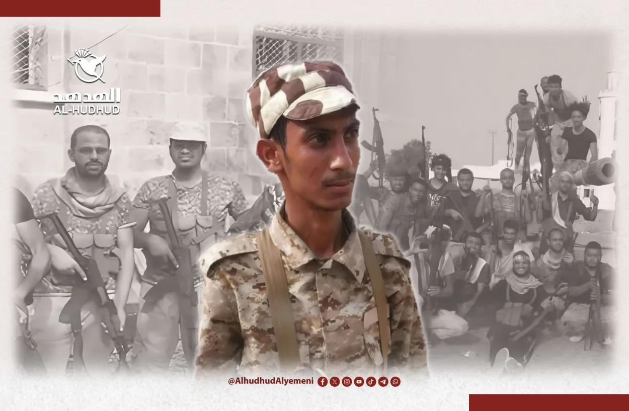 أحمد عزيز مع عدد من المقاتلين في معارك عدن العام 2015