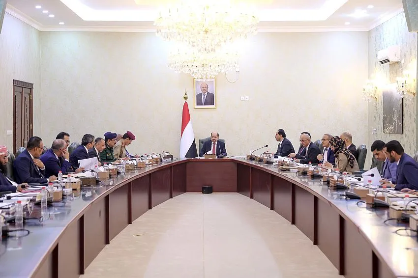 الحكومة تتعهد بـ"حلول جذرية" لأزمة الكهرباء وتشدد على الأمن وحماية مؤسسات الدولة 