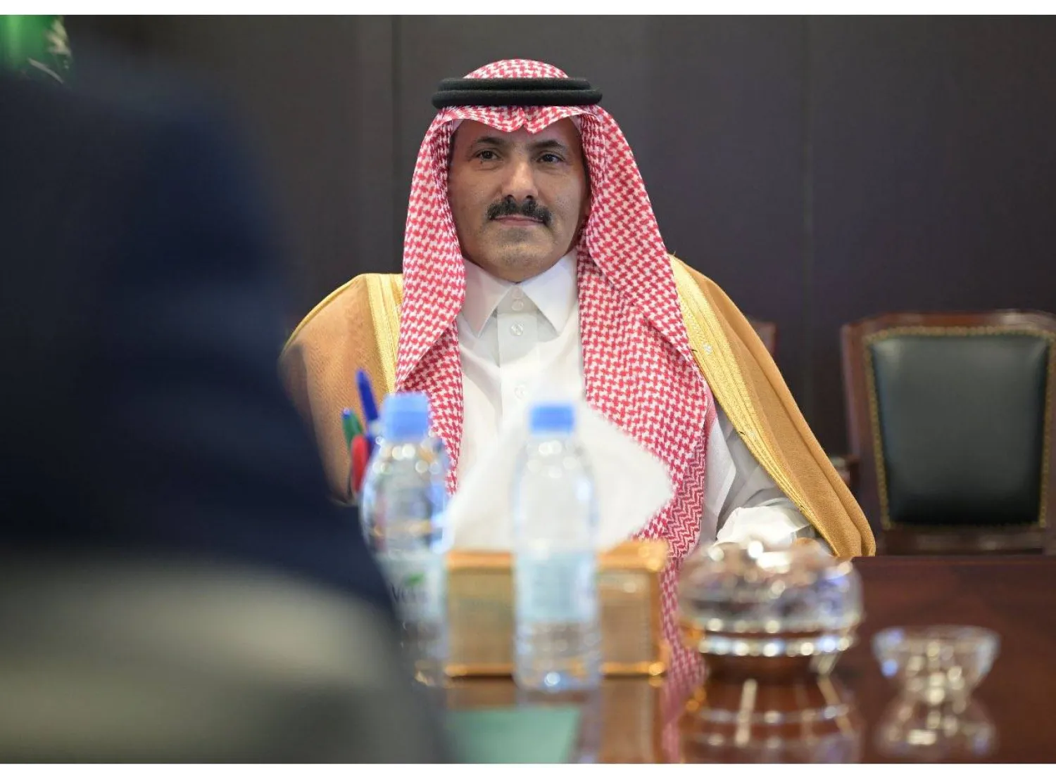 السفير آل جابر: صرف أكثر من 224 مليون ريال سعودي لدعم موازنة الحكومة اليمنية