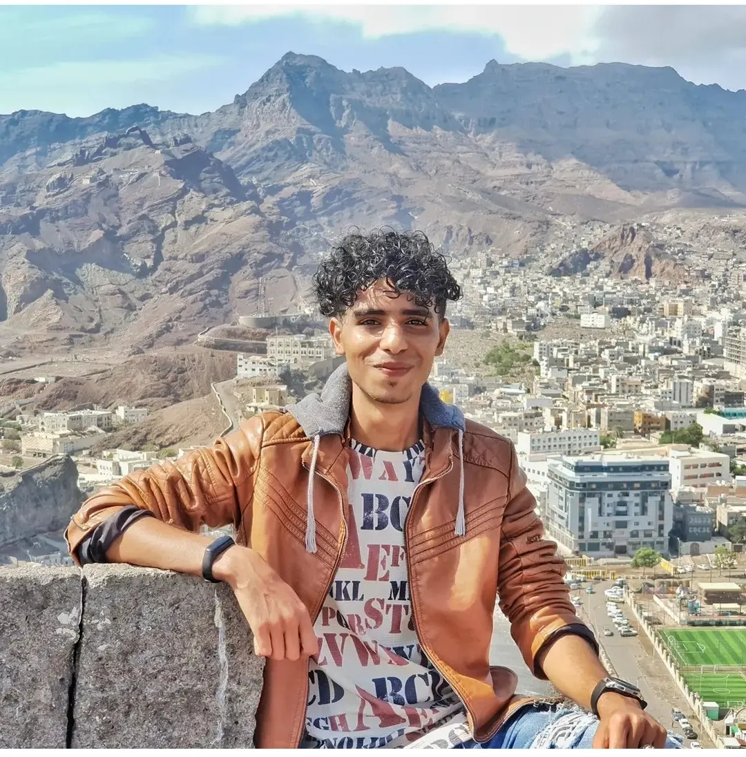 عمرو العطار
