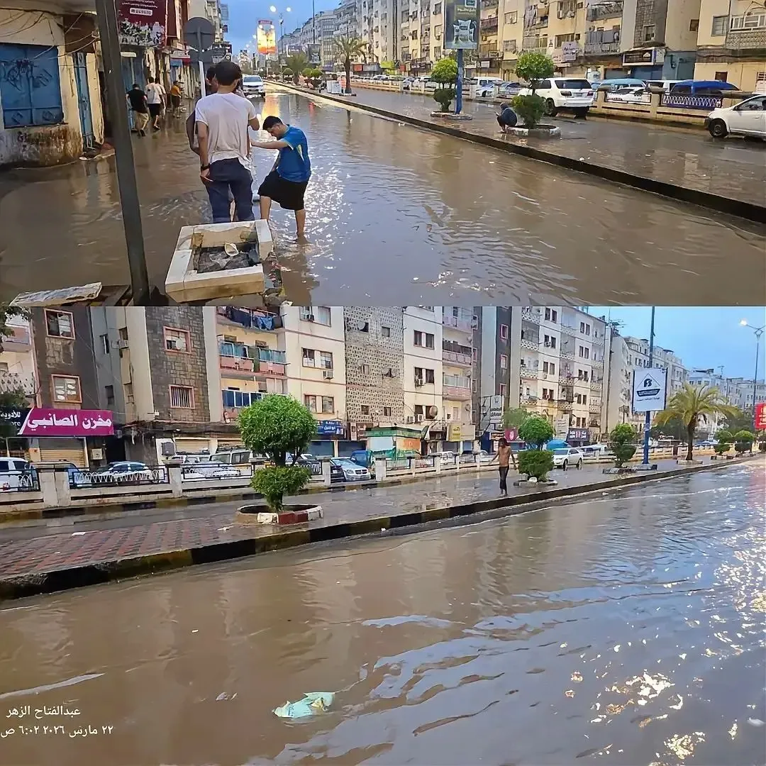 جانب من مياه الأمطار التي غمرت شوارع عدن