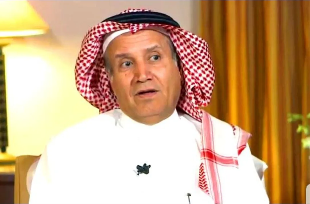 كاتب سعودي: تهديد الحوثيين للملاحة قد يفتح الباب لتحالف دولي واسع ضدهم