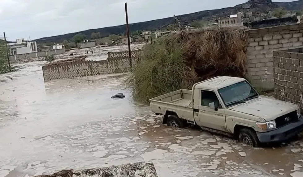 من أضرار السيول غربي تعز