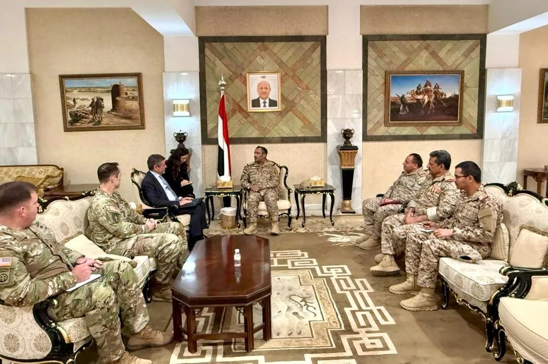 من لقاء "صغير بن عزيز" بالسفير الأمريكي 