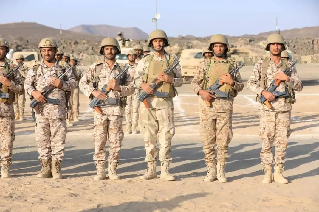 جنود الجيش الوطني يعانون من الحرمان من الرواتب