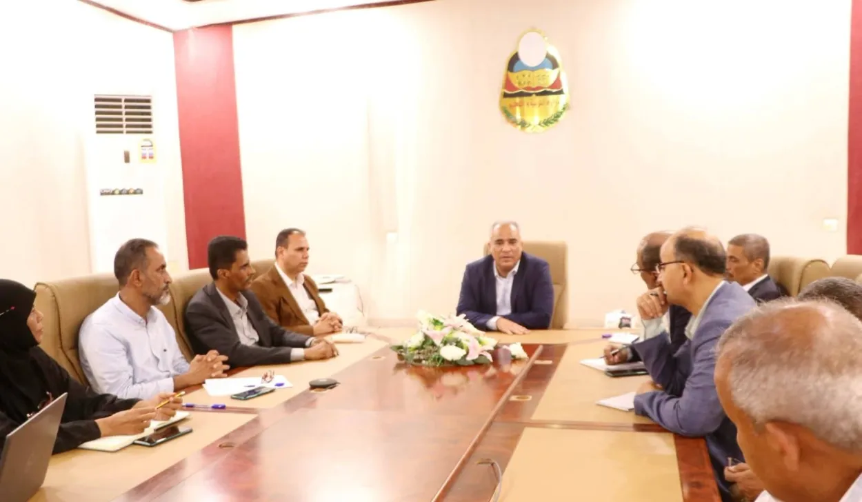 بعد جدل استبعادها.. "التربية" تعتمد السورية "رؤى" الأولى على المهرة وتقر إعادة امتحان 386 طالباً في لحج