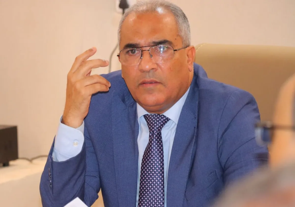 العبادي يبرر فصل الوافدين عن أوائل الجمهورية: "كيف لوافد أن يحصل على منحة للمواطنين؟